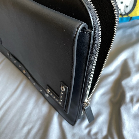 Versace clutch - unisex - authentic - leather - Picture 3 of 7